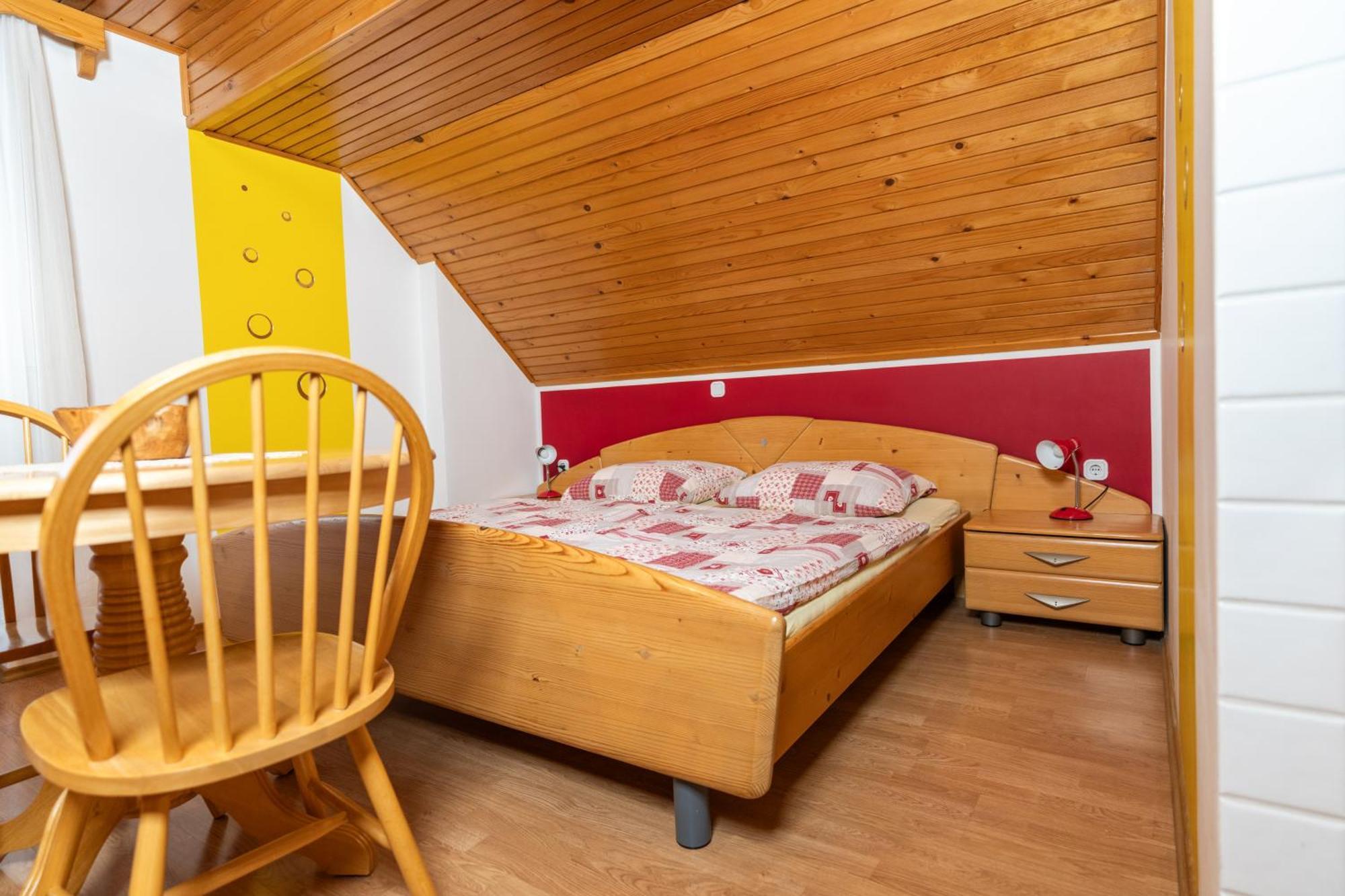 Apartments And Rooms Hodnik Slavko Bohinj Eksteriør billede