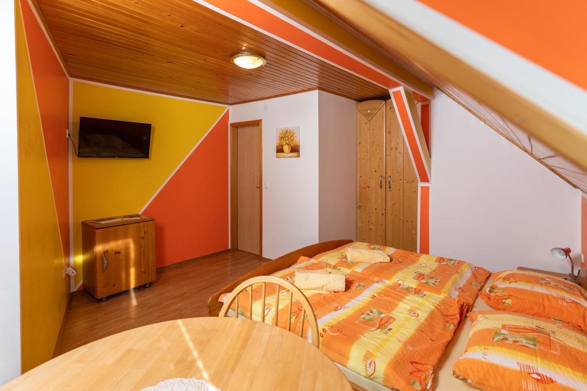Apartments And Rooms Hodnik Slavko Bohinj Eksteriør billede
