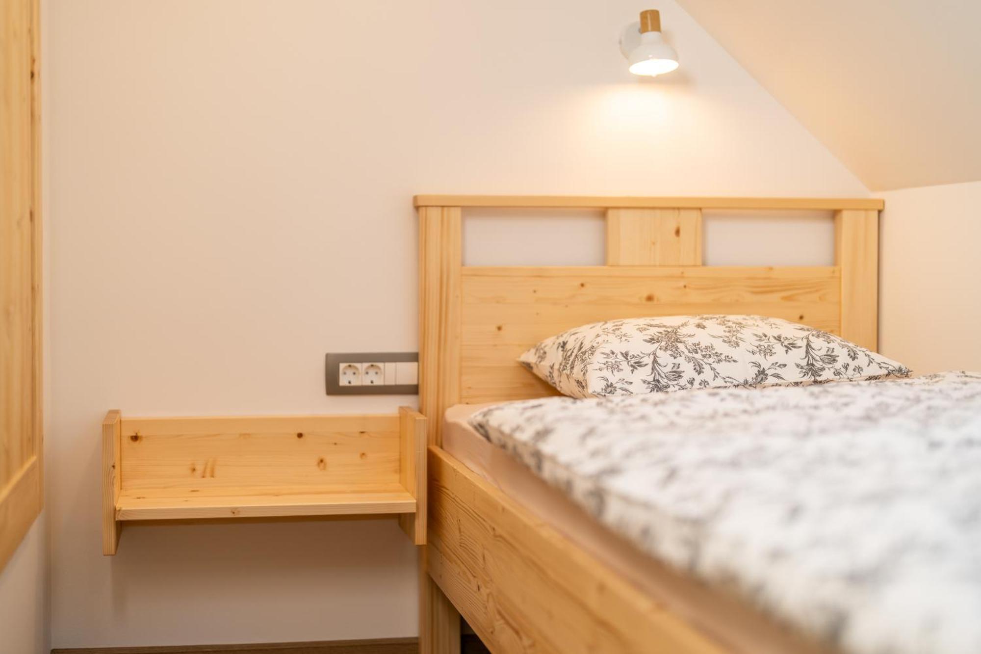 Apartments And Rooms Hodnik Slavko Bohinj Eksteriør billede