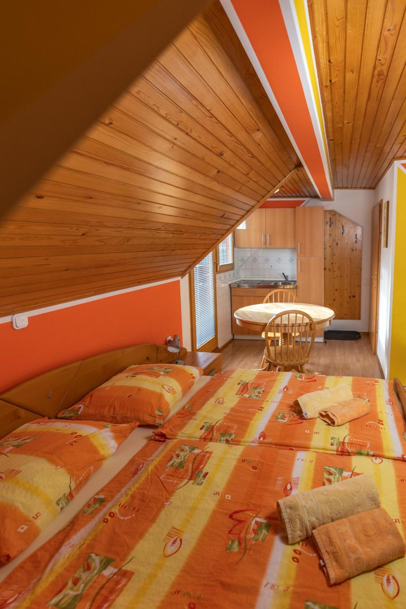 Apartments And Rooms Hodnik Slavko Bohinj Eksteriør billede
